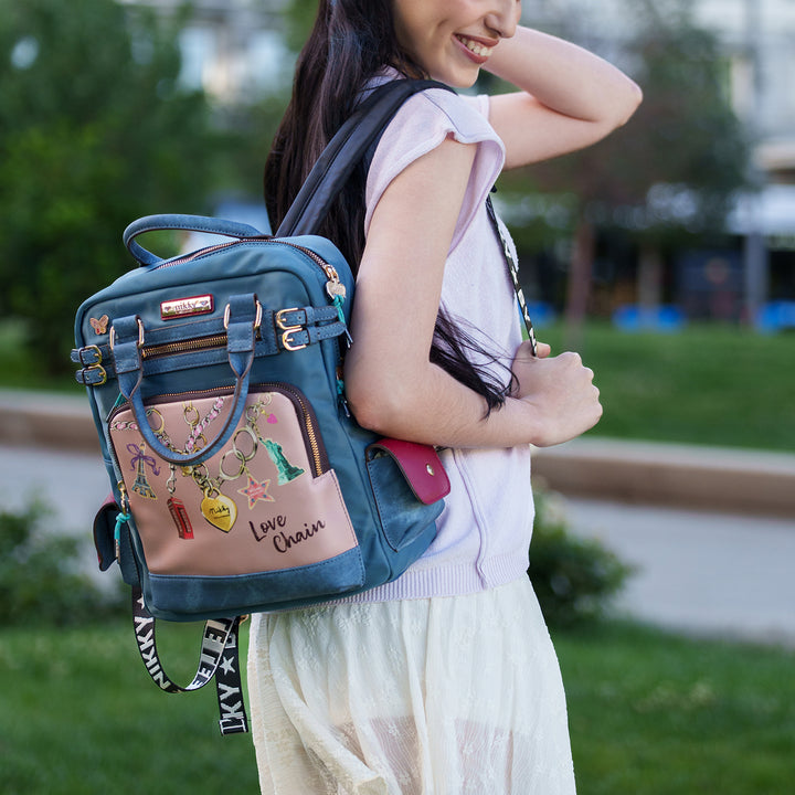 LOVE CHAIN SQUARE BACKPACK