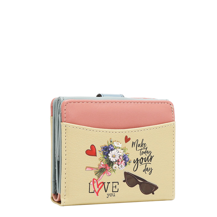 COMPACT HEART BUTTON WALLET