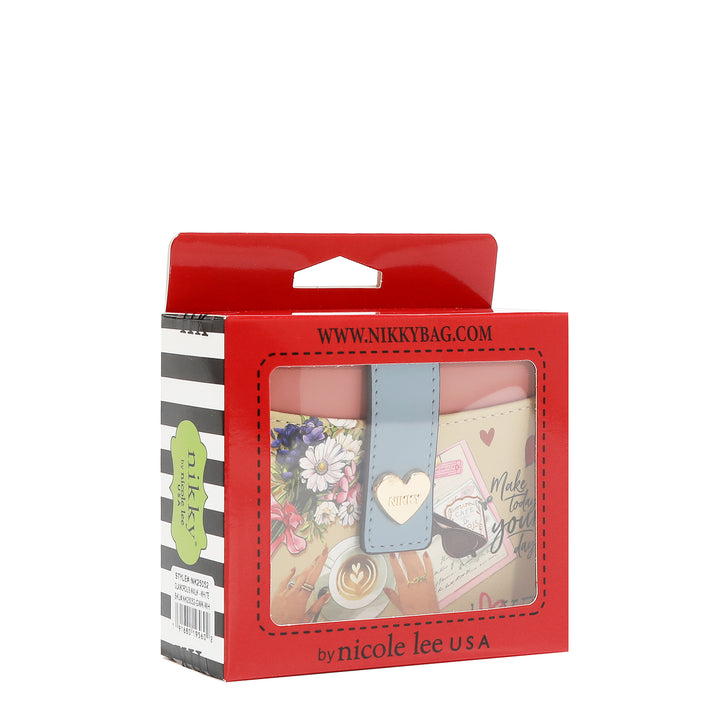 COMPACT HEART BUTTON WALLET