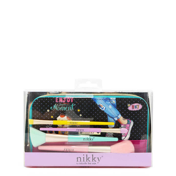 MAKEUP BRUSH SET WITH POUCH